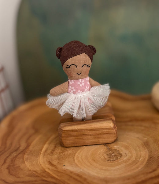 Ready made dollhouse doll - toddler girl 8cm