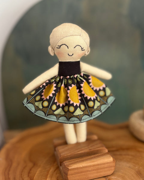 Ready made dollhouse doll - adult female 14cm